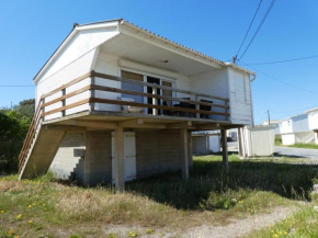 UN CHALET EN BOIS A LA PLAGE